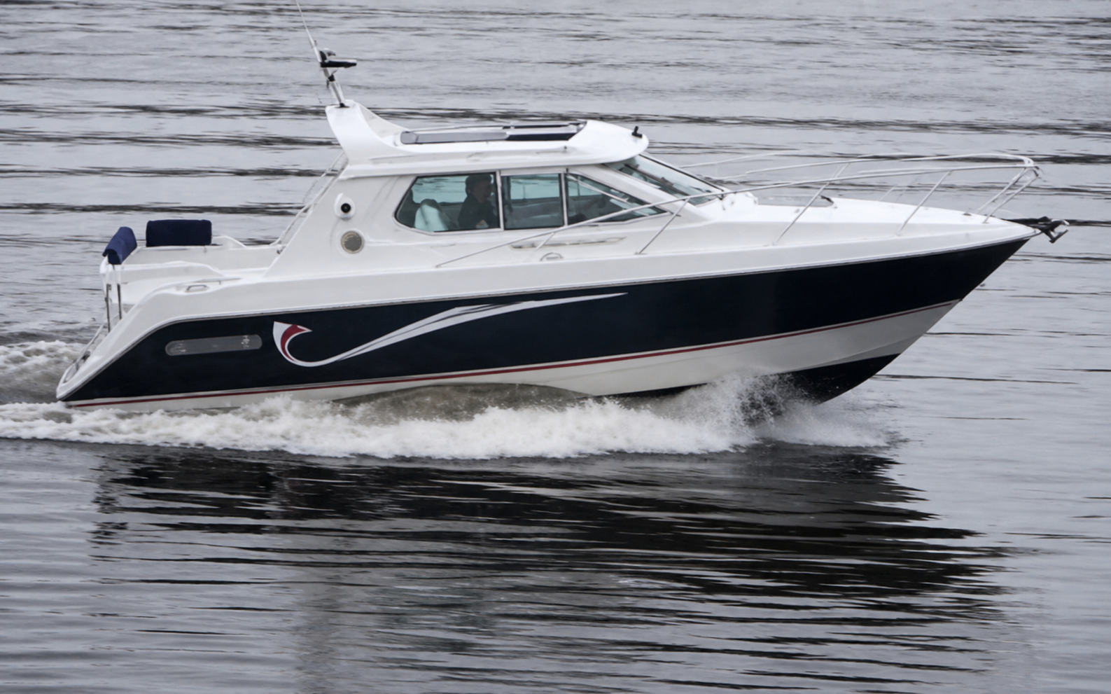 Finnmaster 7050 underway